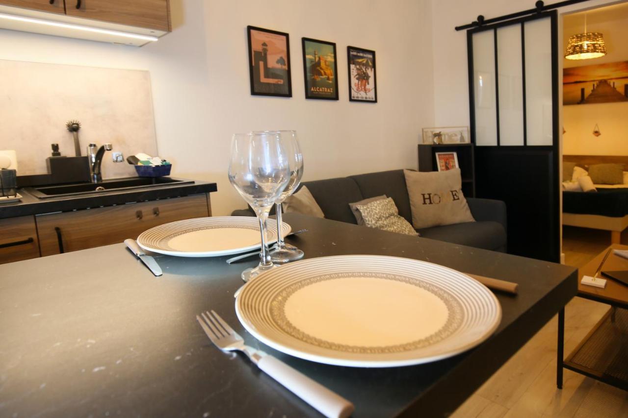 Expat Renting - L'evasion - Saint Michel - Metro Appartement *
